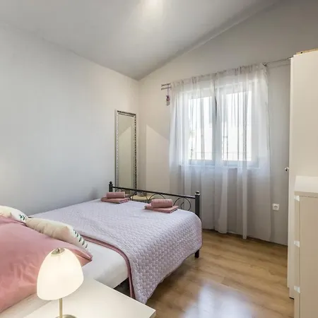 Apartment Lamaro Kastela Exterior photo